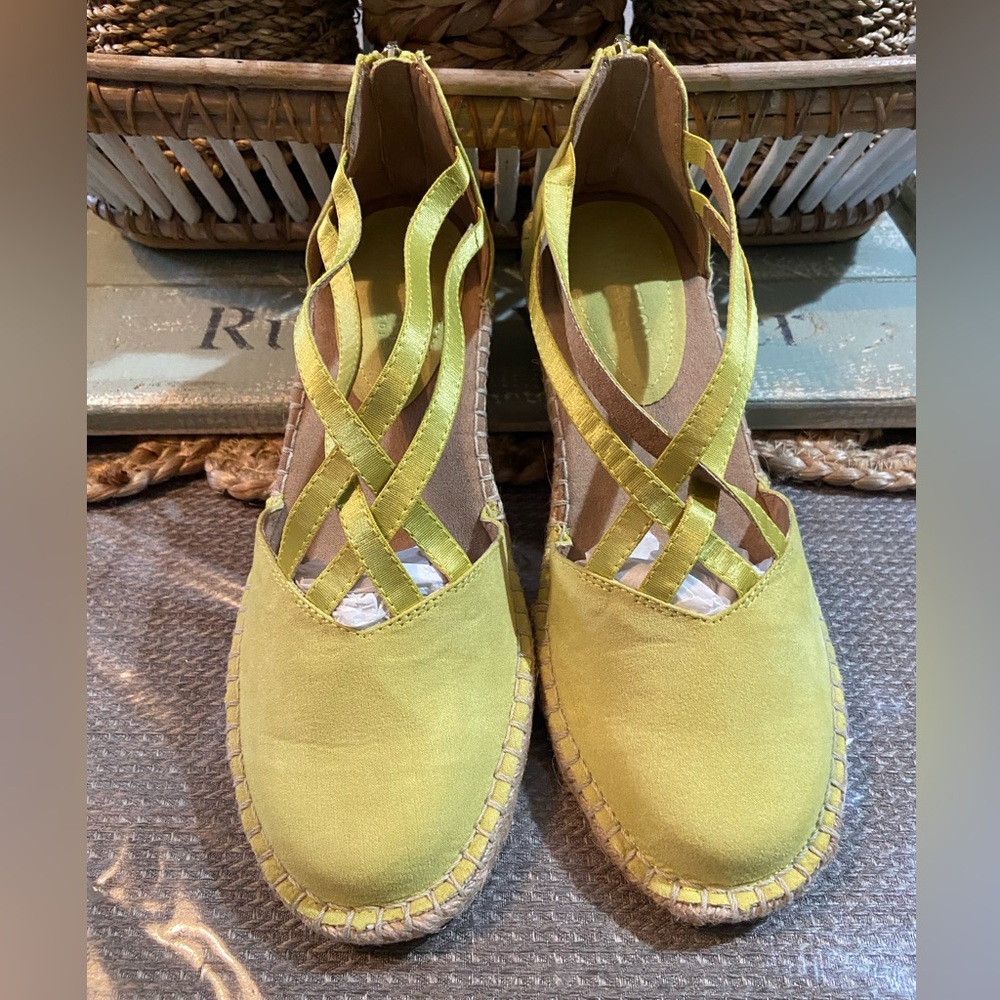 Reaction Kenneth Cole Citronnelle Espadrille Wedge Sandals